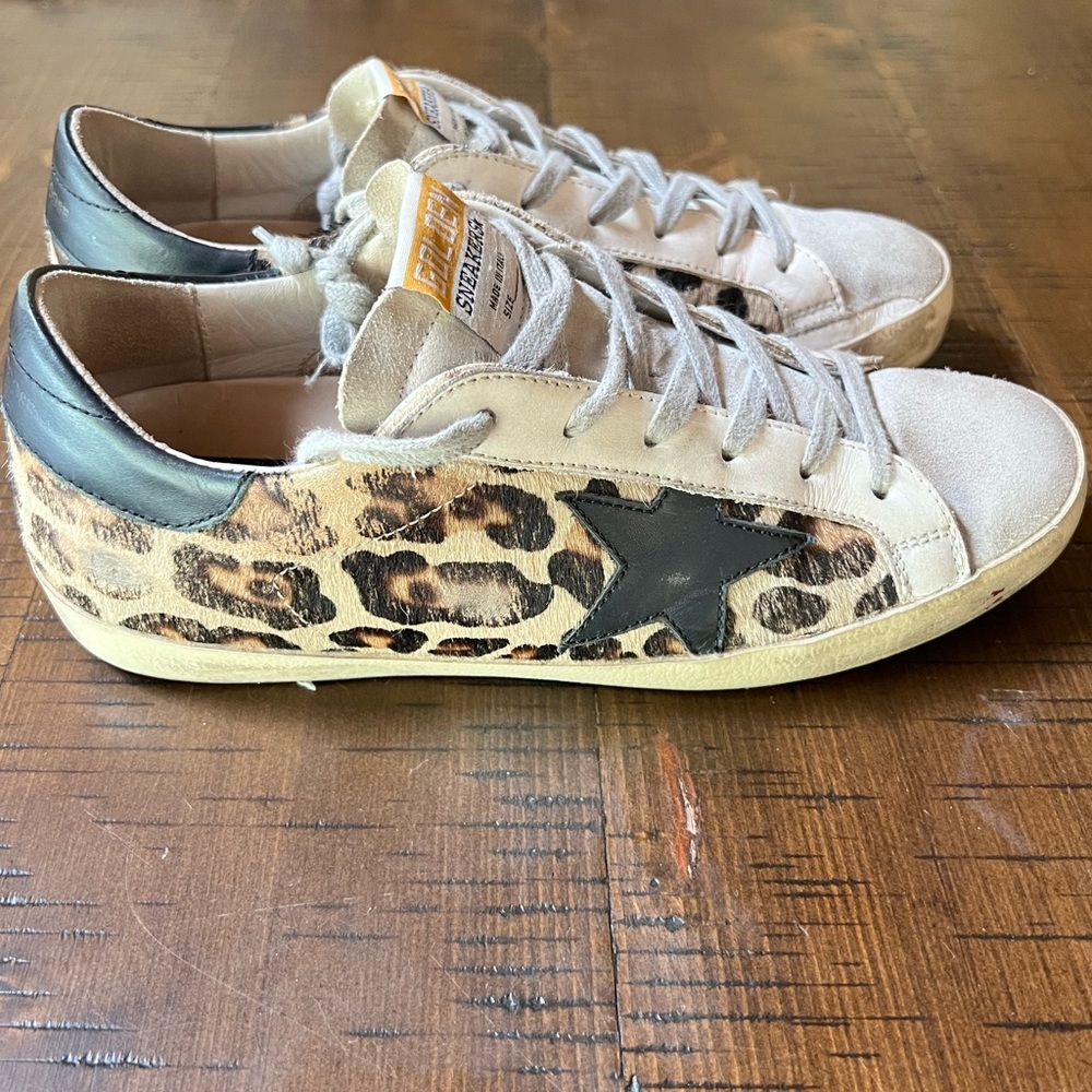 Golden Goose Leopard, Calf Hair, low top sneakers. Size 38